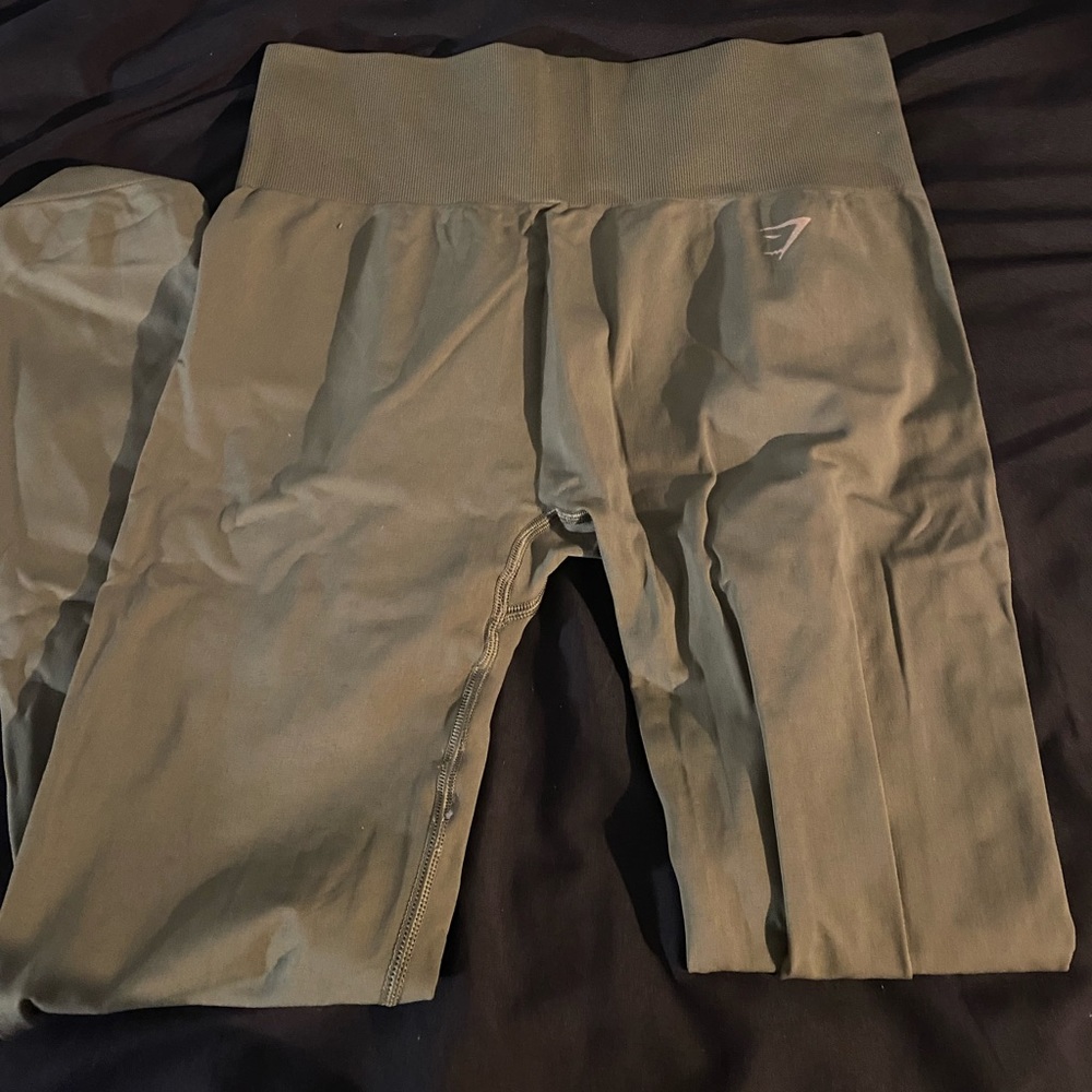 Green leggings size M